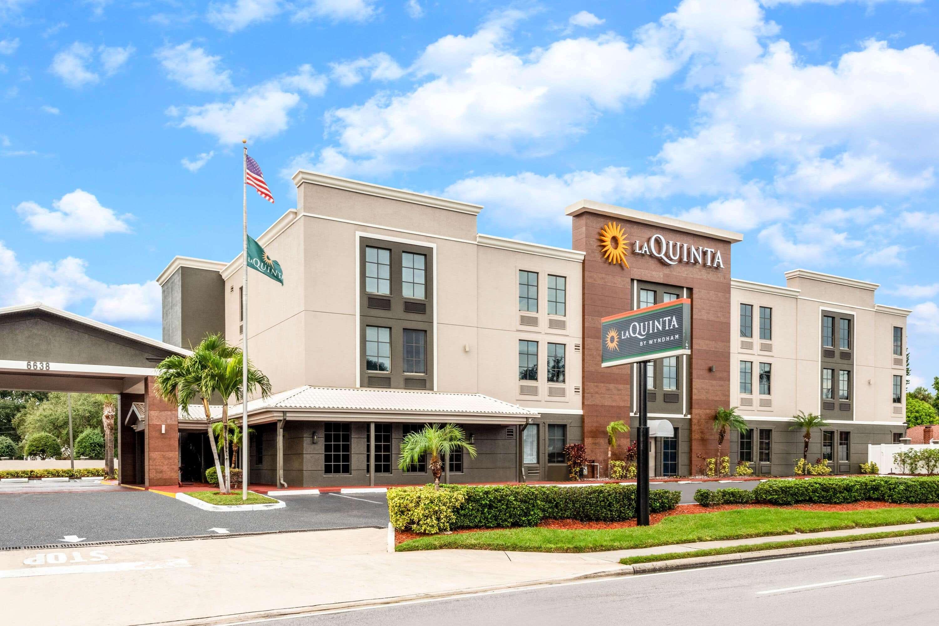 La Quinta By Wyndham St. Petersburg Northeast *Newly Renovated Hotel Kültér fotó