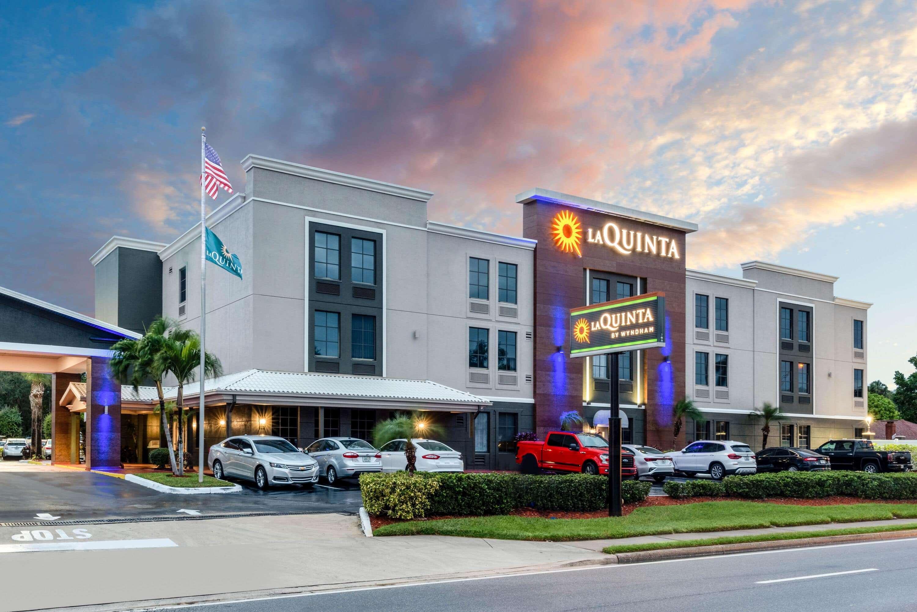 La Quinta By Wyndham St. Petersburg Northeast *Newly Renovated Hotel Kültér fotó