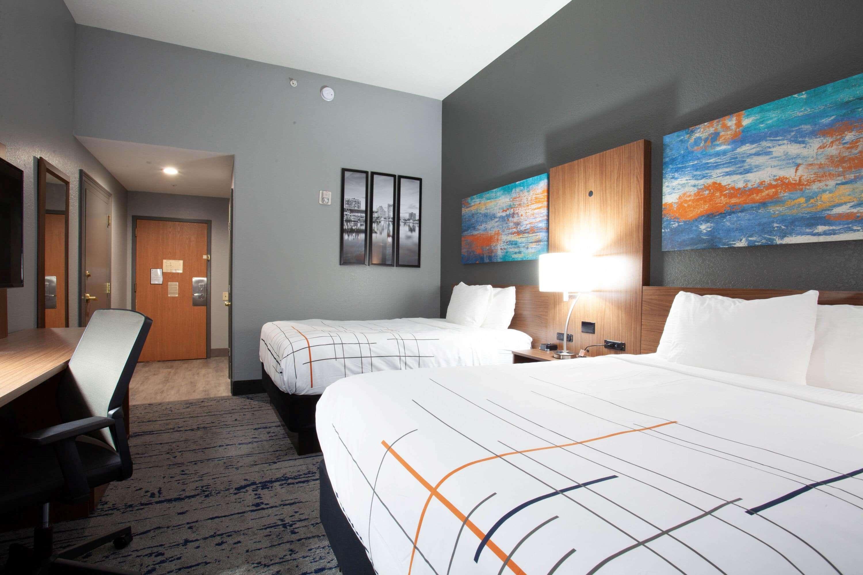 La Quinta By Wyndham St. Petersburg Northeast *Newly Renovated Hotel Kültér fotó