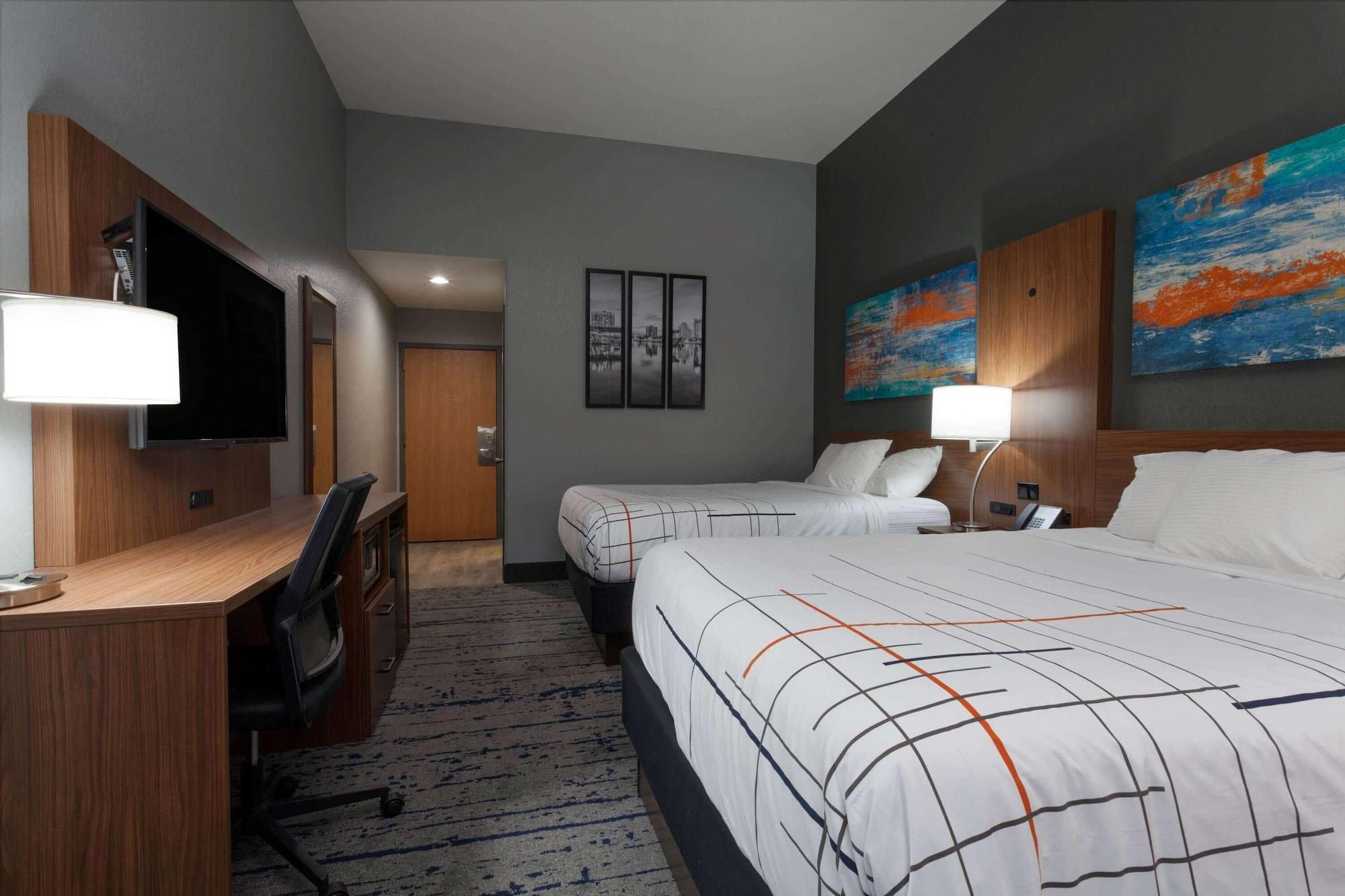 La Quinta By Wyndham St. Petersburg Northeast *Newly Renovated Hotel Kültér fotó
