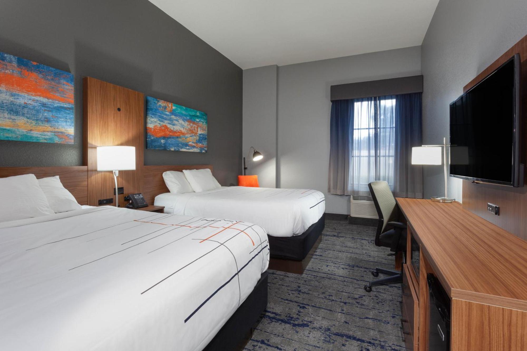 La Quinta By Wyndham St. Petersburg Northeast *Newly Renovated Hotel Kültér fotó