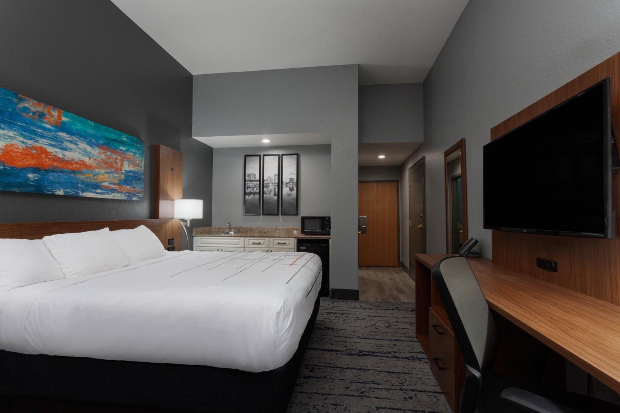 La Quinta By Wyndham St. Petersburg Northeast *Newly Renovated Hotel Kültér fotó