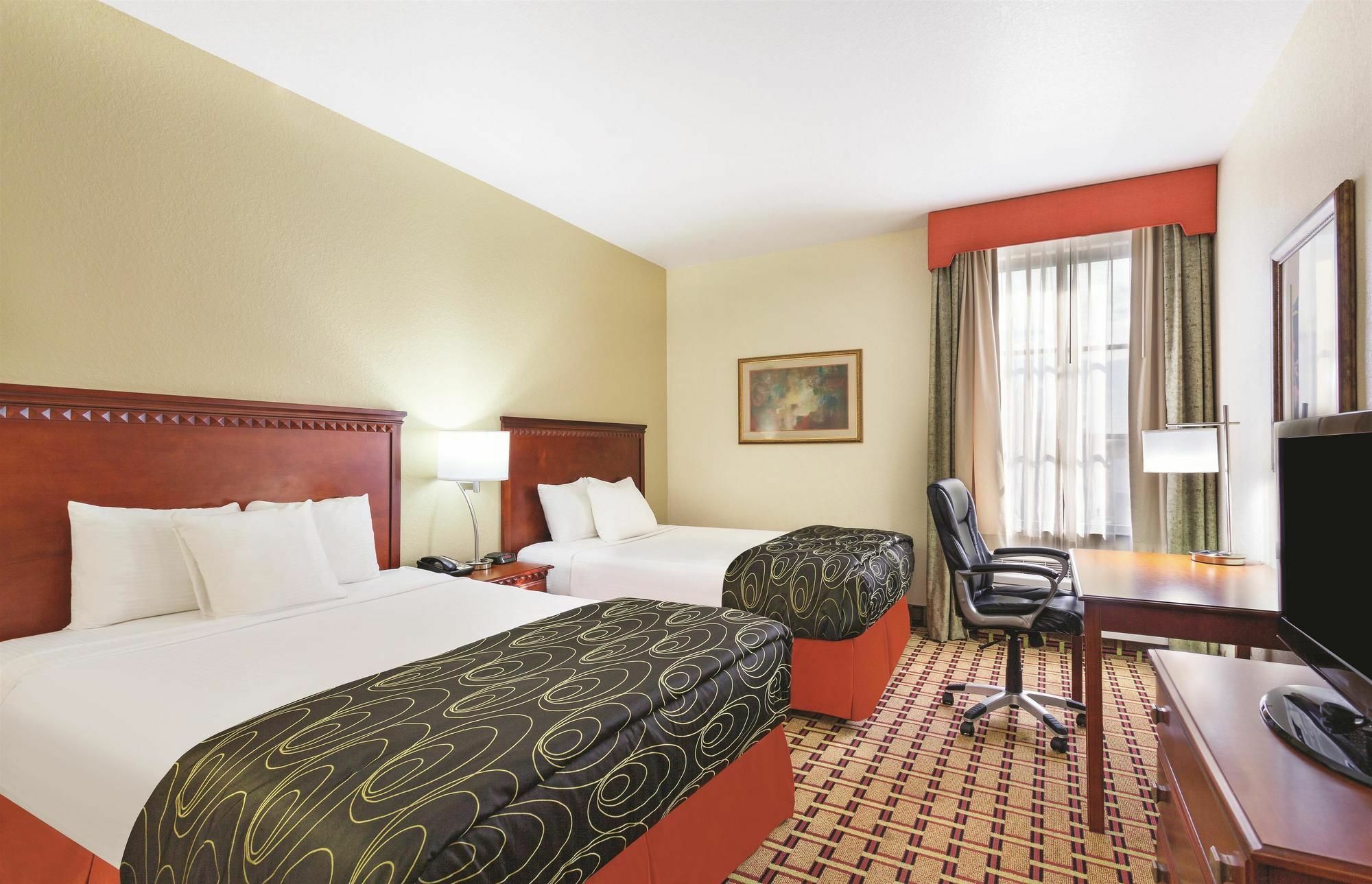 La Quinta By Wyndham St. Petersburg Northeast *Newly Renovated Hotel Kültér fotó