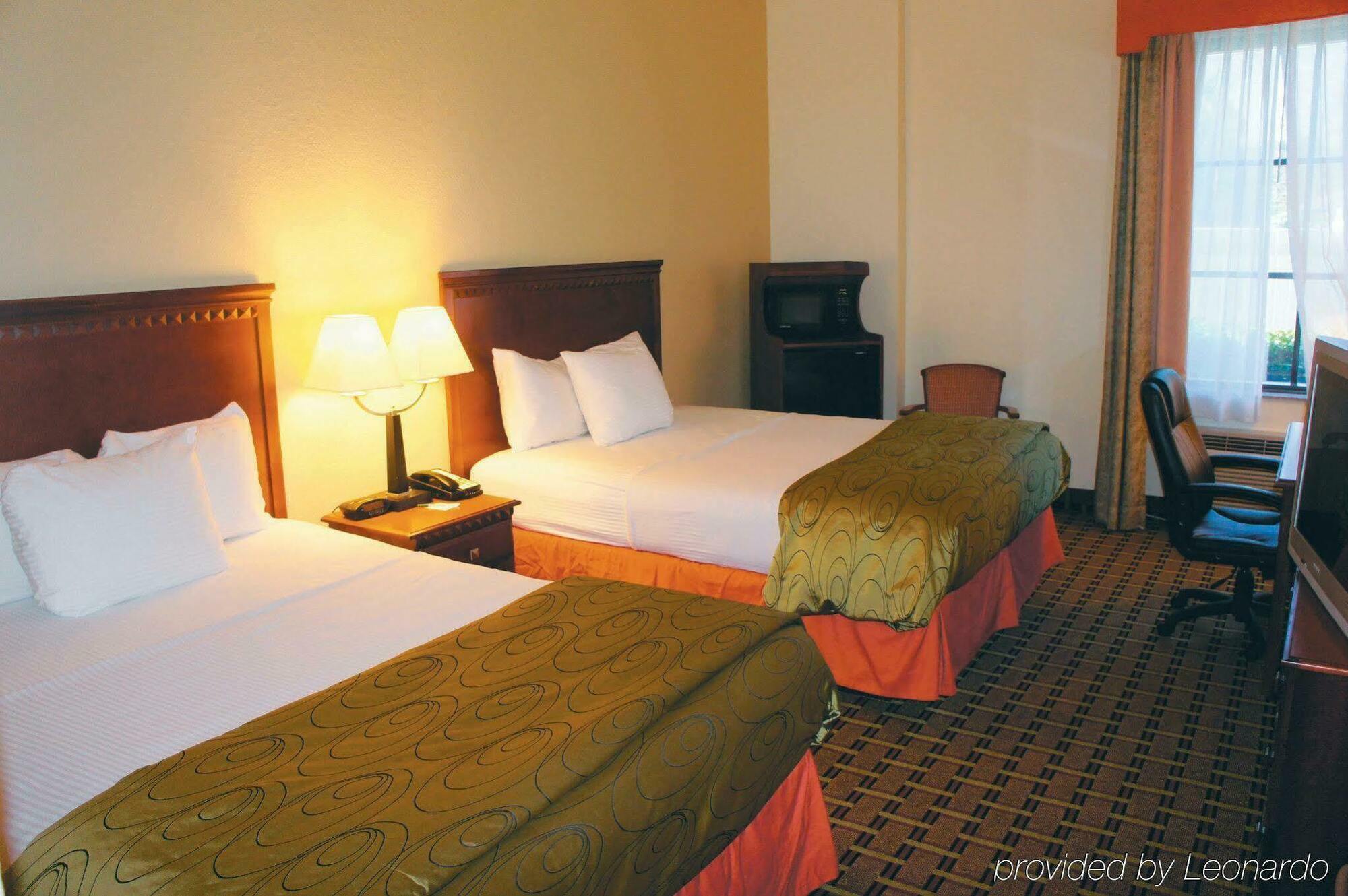 La Quinta By Wyndham St. Petersburg Northeast *Newly Renovated Hotel Kültér fotó