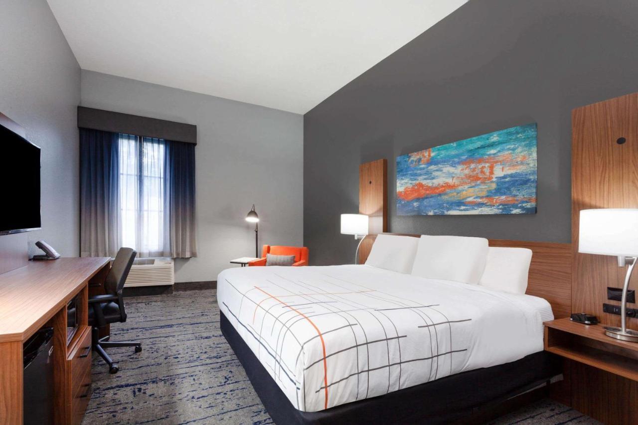 La Quinta By Wyndham St. Petersburg Northeast *Newly Renovated Hotel Kültér fotó